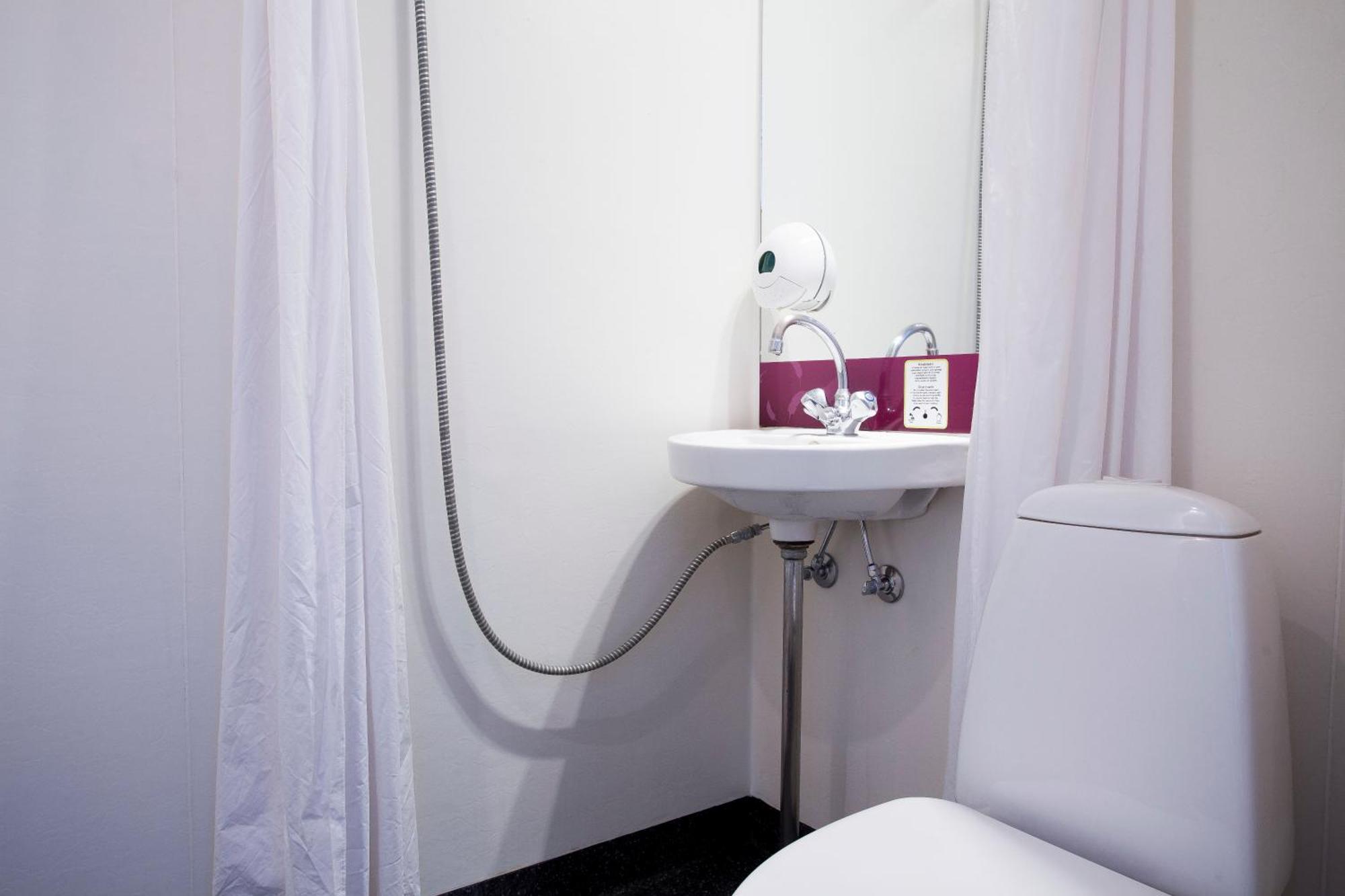 Economy Single Room